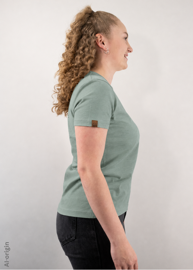 Summit Series T-Shirt Women