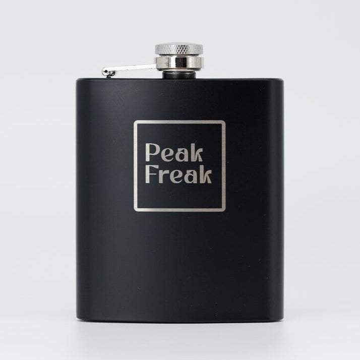 Flachmann schwarz matt Gravur Peak Freak Logo
