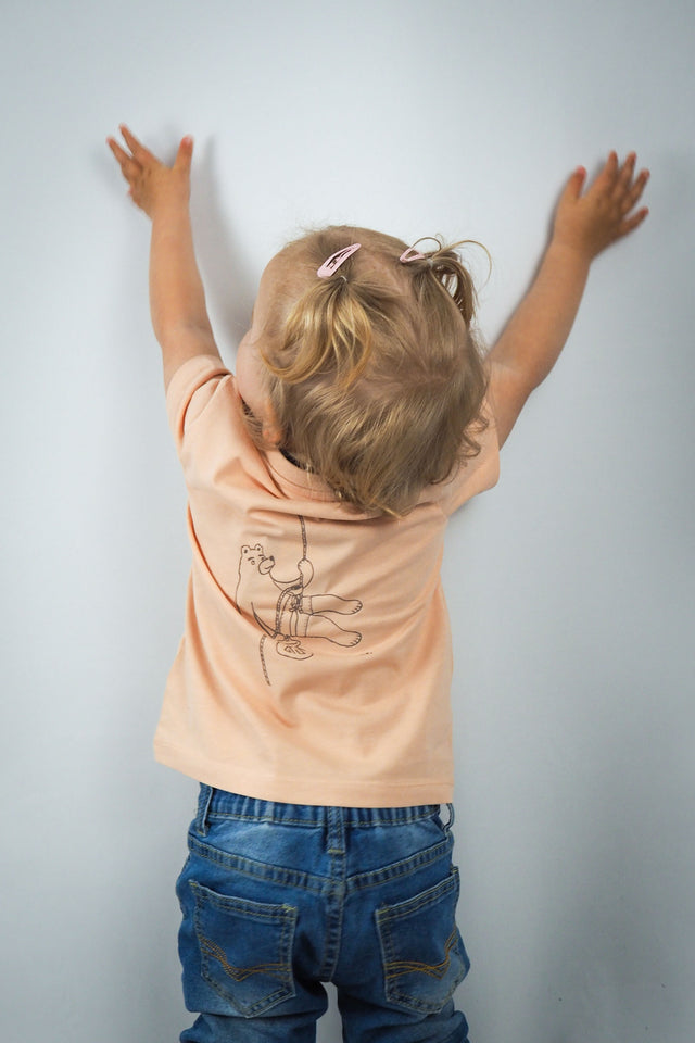 Baby T-Shirt Kletterbär peach