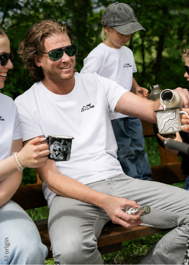 Reach your peak T-Shirt Unisex