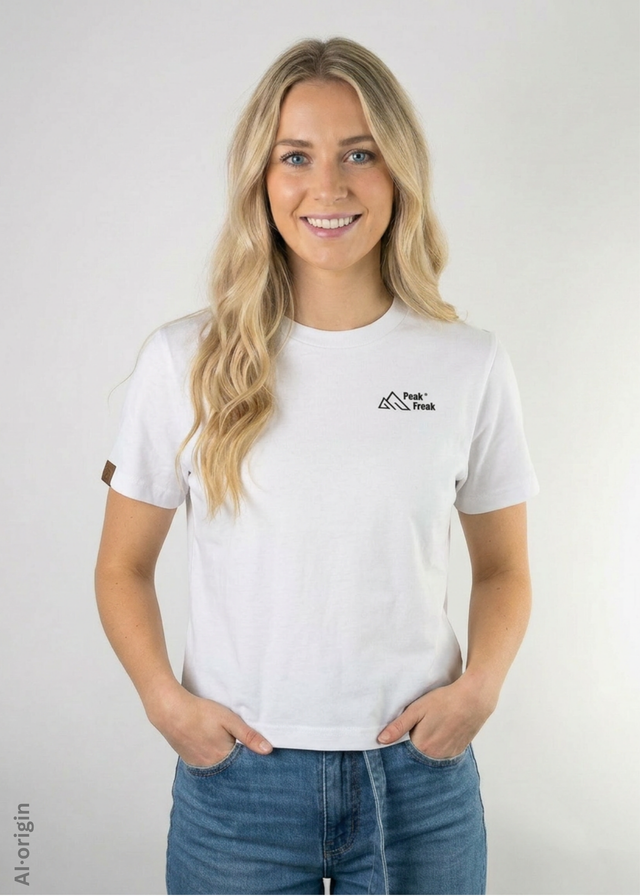 Reach your Peak Crop T-Shirt Women