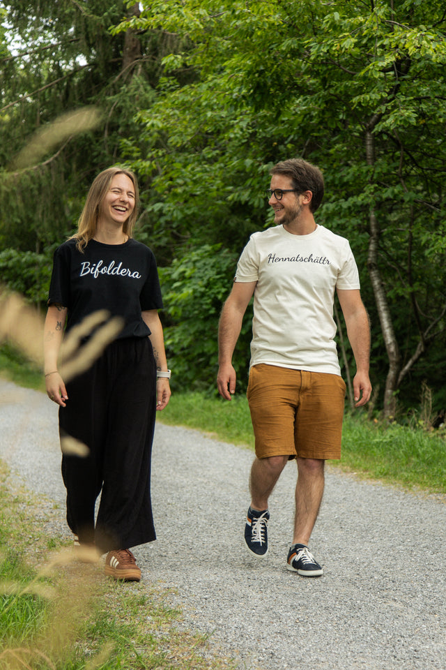 Montafon Dialekt Unisex T-Shirt Schwarz